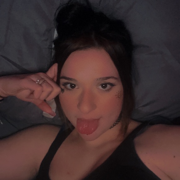 Meet your Posher, Rianna - Picture 7 of 7